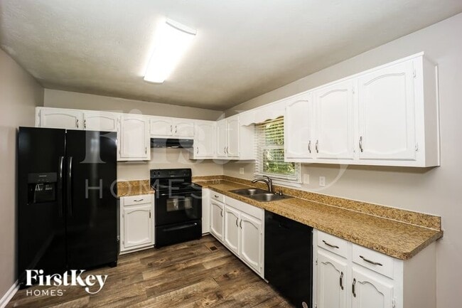 Photo - 420 Freestone Dr