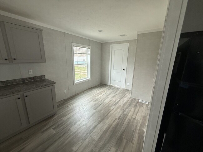 Photo - 430 N Crotty Ln