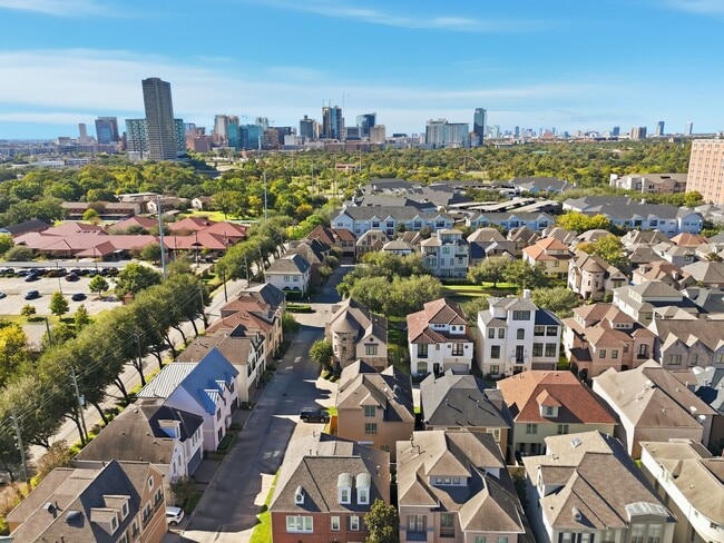 Building Photo - 6343 Mystic Bridge Dr