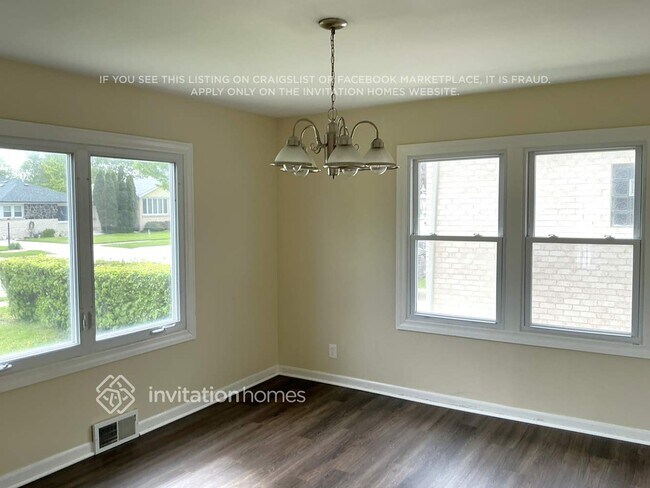 Photo - 7720 Mason Ave