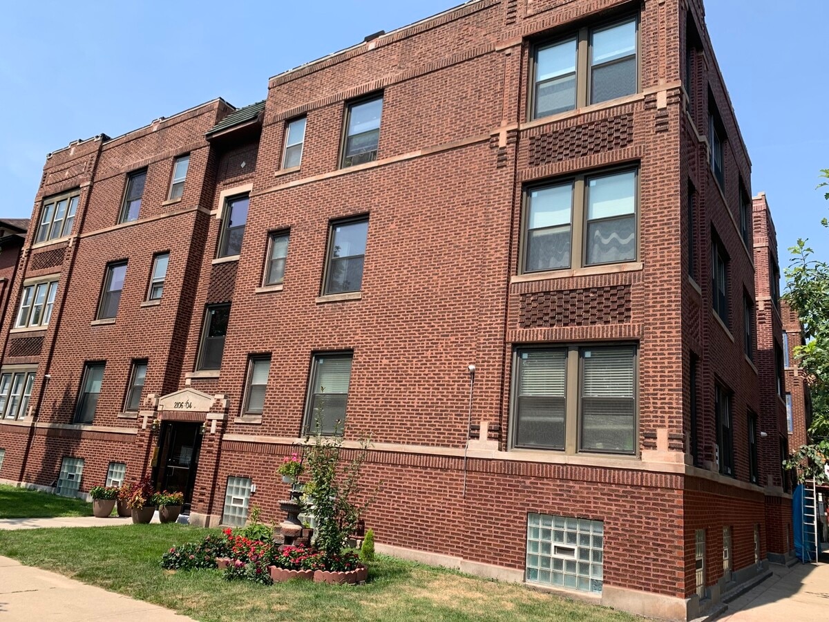Photo - 4606 N Seeley Ave Apartment Unit 3