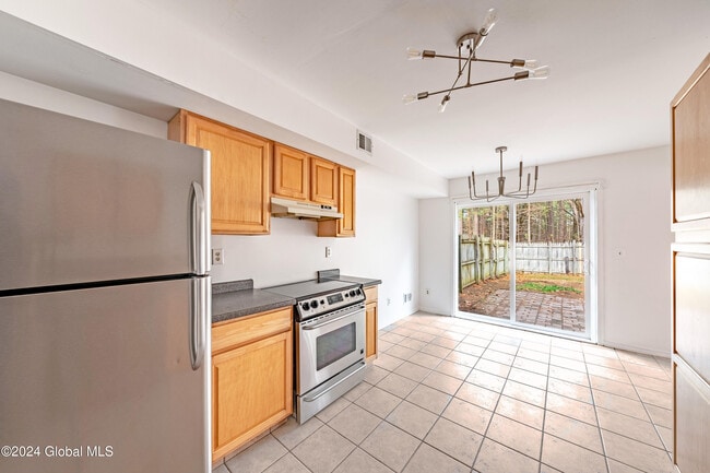 Photo - 208 Whitetail Ct