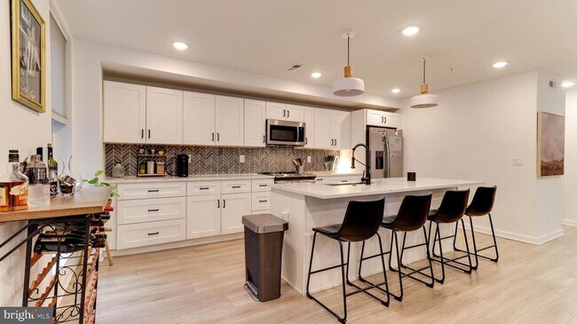 Photo - 1206 N Orianna St Unit 2