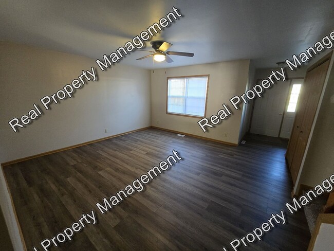 Photo - Updated 3 Bedroom Townhome
