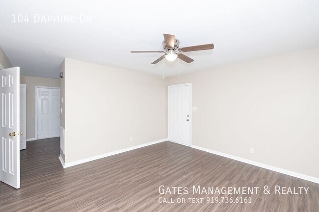 Photo - 104 Daphine Dr