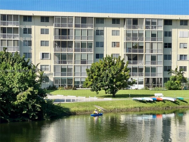 Photo - 2855 Leonard Dr Unit H202