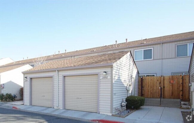 Building Photo - Spacious Eldorado Villas Townhome in Stead