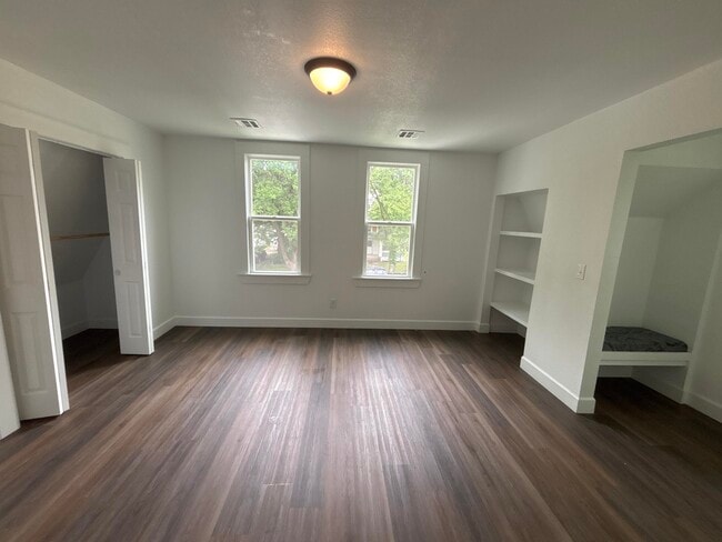 Photo - 109 E St NW