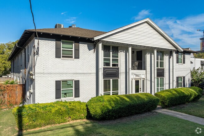 Photo - 4235 Cole Ave