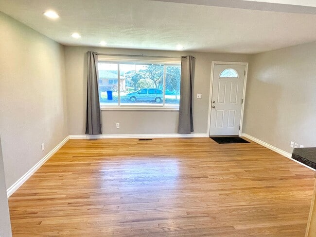 Photo - Brentwood-Darlington, 3 bed, 1 bath ranch with large, fenced yard