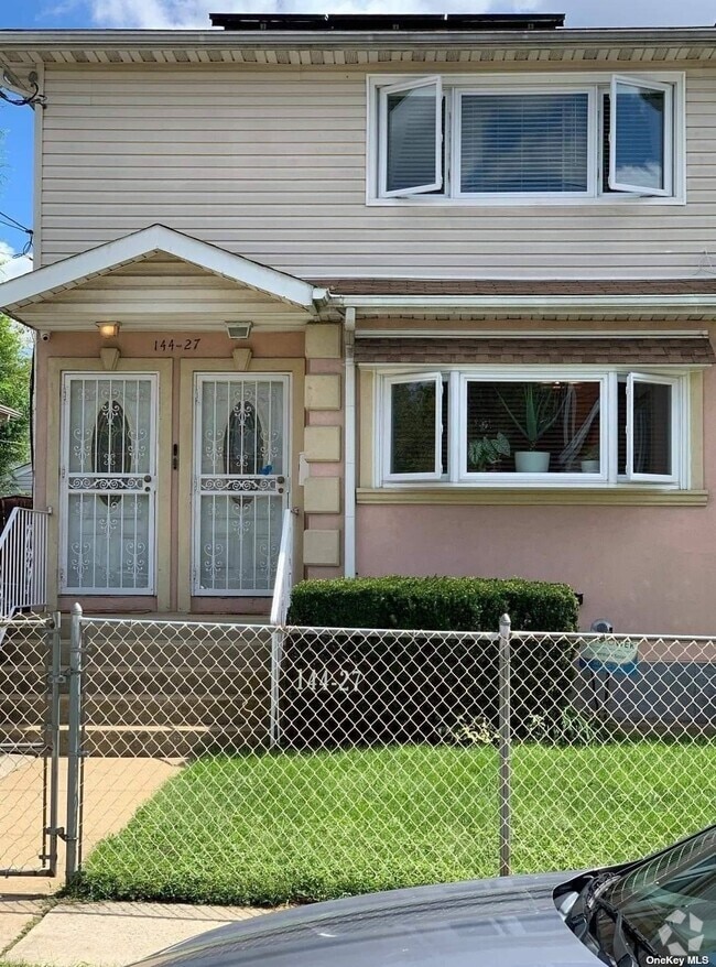 Building Photo - 14427 229th St Unit 2ND Floor Rental