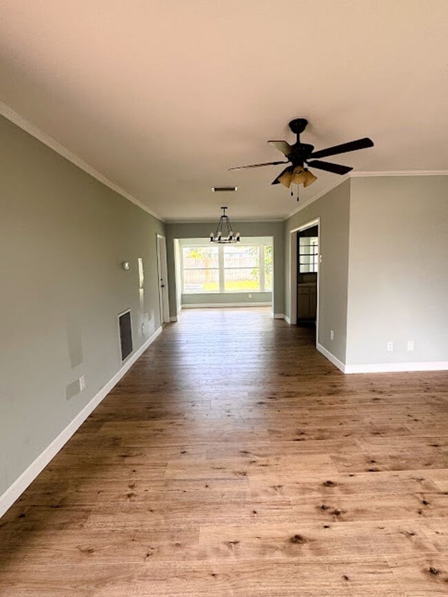 Photo - Stylish Seminole Condo with Private Garage in Chateaux de Bardmoor 55+ Community - AVAILABLE MAY 3RD