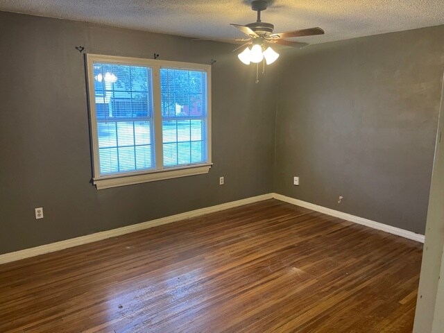 Photo - 3109 30th St