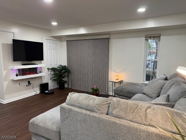 Photo - 751 Summer Ave Unit 1D