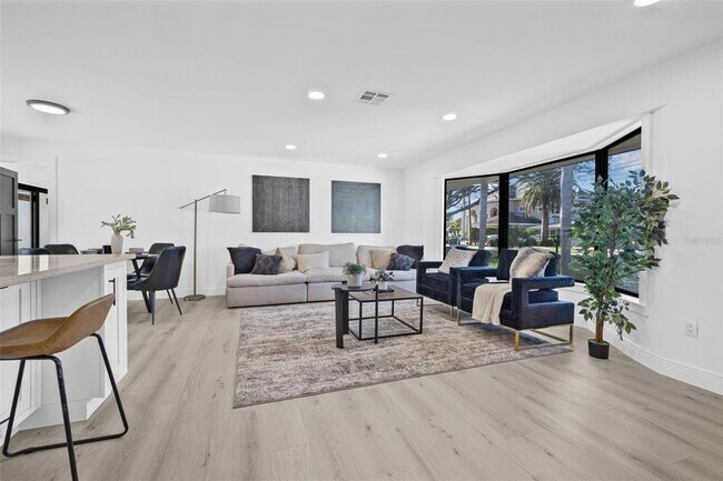 4495 Clearwater Harbor Dr