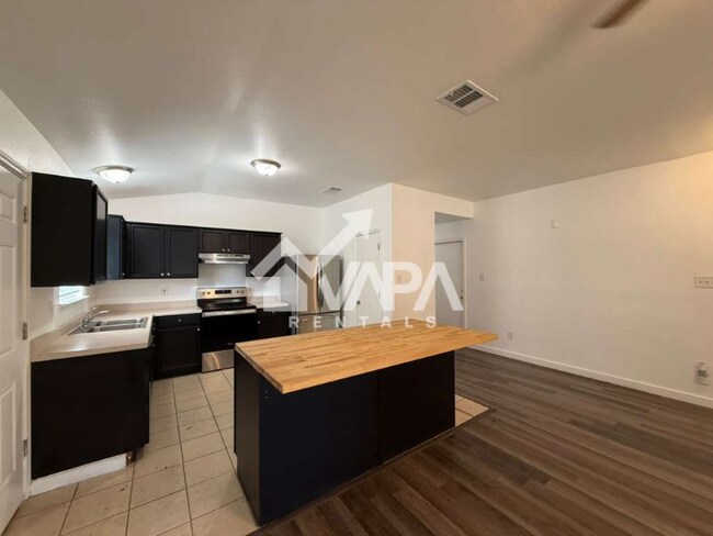 Photo - 2131 Mossy Ridge