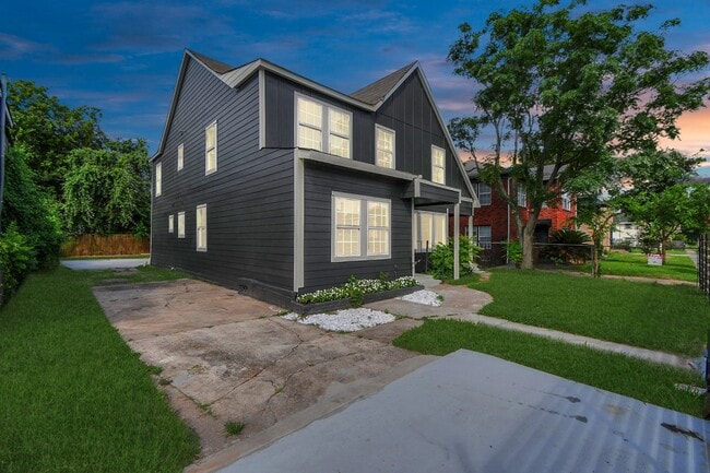 Photo - 2812 Truxillo St Unit B