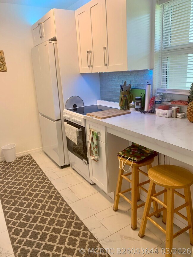 230 NE 26th Ave Unit 318