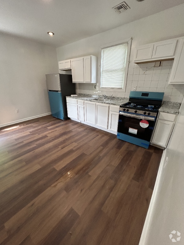 Building Photo - 109 Richelieu Terrace Rental