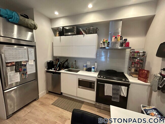 Photo - 118 Buttonwood St Unit 1