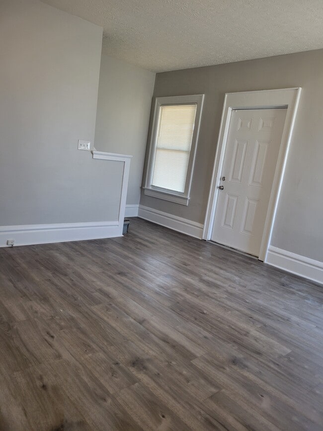 Photo - 798 E Whittier St