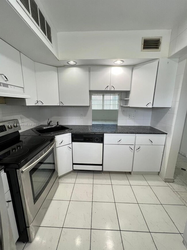 Photo - 20200 NE 29th Ct Condo Unit N216