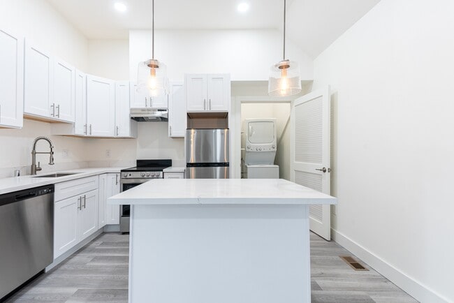 Photo - Niles Station