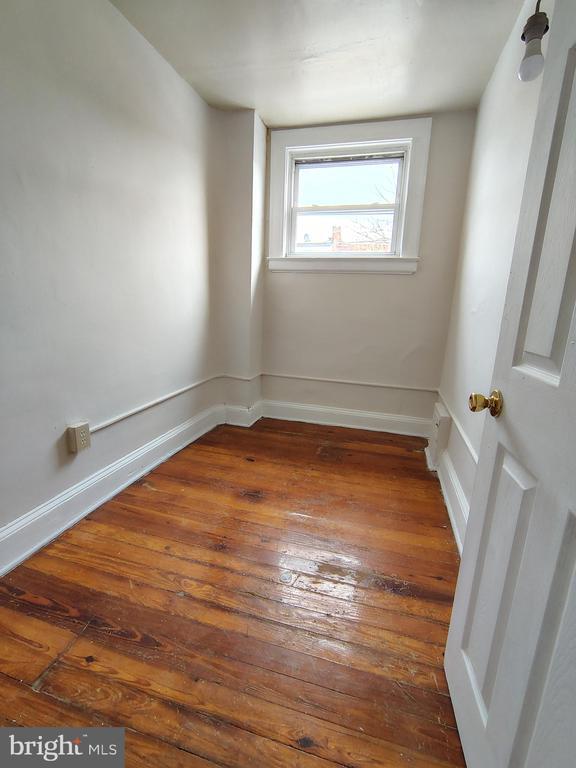 Building Photo - 3217 Elmley Ave Rental