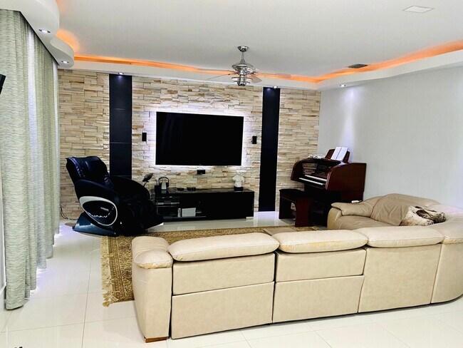 Photo - 3898 Falcon Ridge Cir