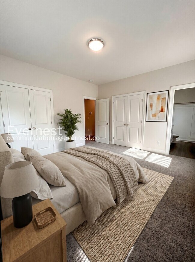 Photo - 106 Elwood St
