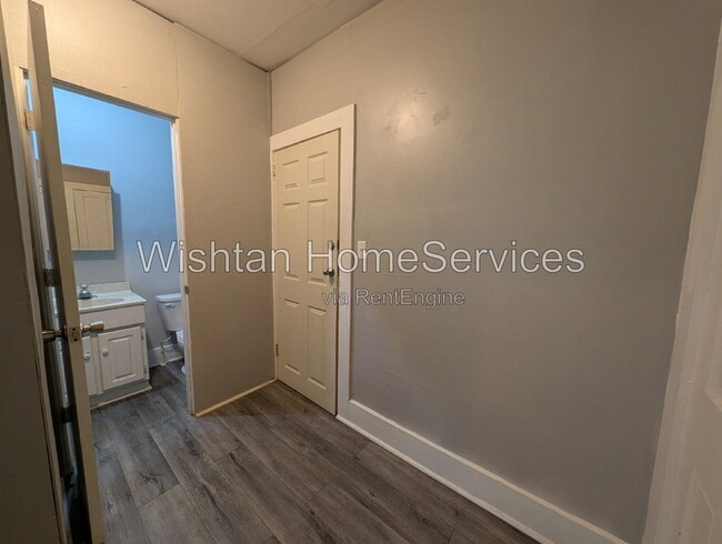 Photo - 448 W 3rd Ave Unit 3