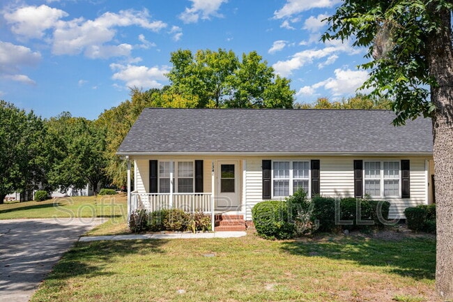 Building Photo - 1348 Hillside Dr Rental