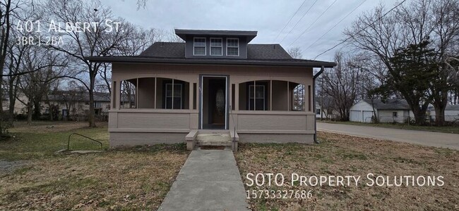 3 Bed / 2 Bath - 3 Bed / 2 Bath House