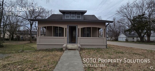 Building Photo - 3 Bed / 2 Bath Rental