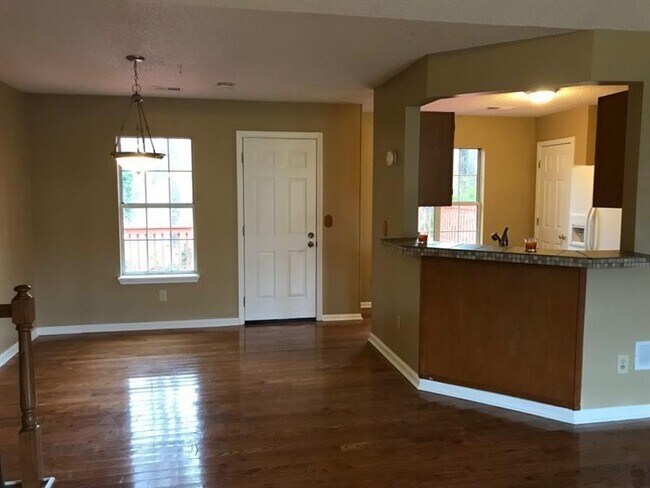 Photo - 2989 Garland Dr SW