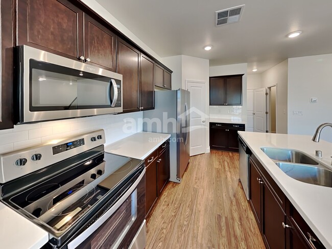 Photo - 6034 Theodore St