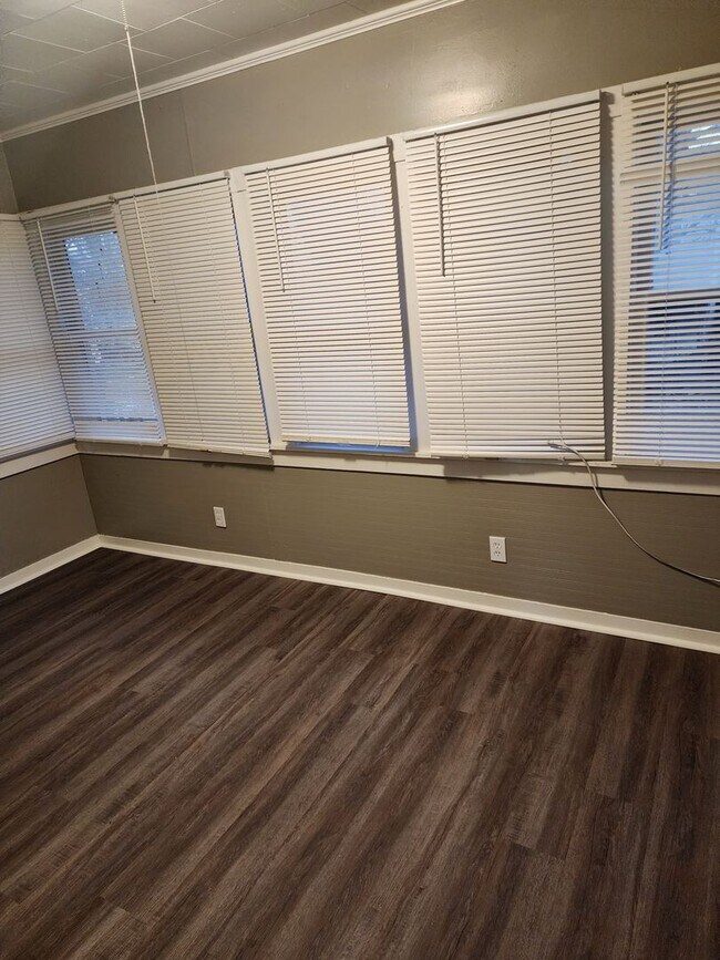 Newly updated duplex Townhome Townhome Rental in Logansport IN