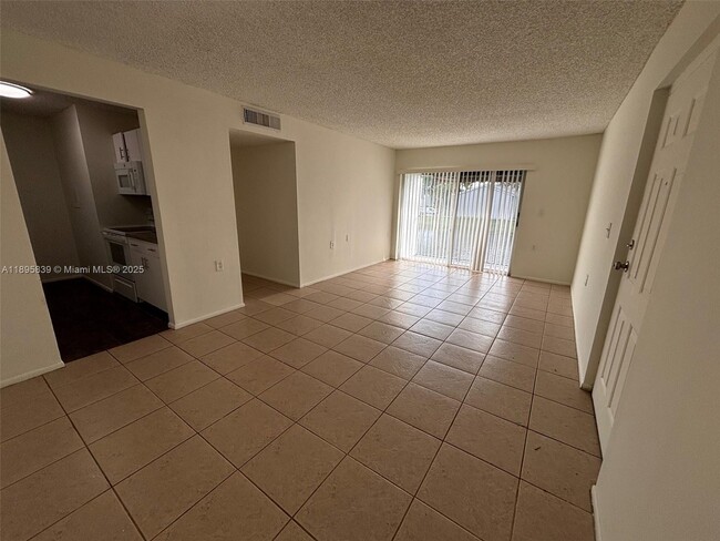Photo - 1140 Lake Victoria Dr Unit F
