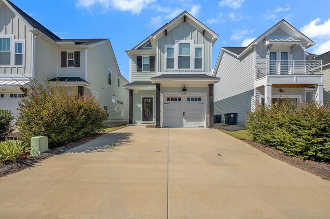 Photo - 458 Grand Oaks Rd