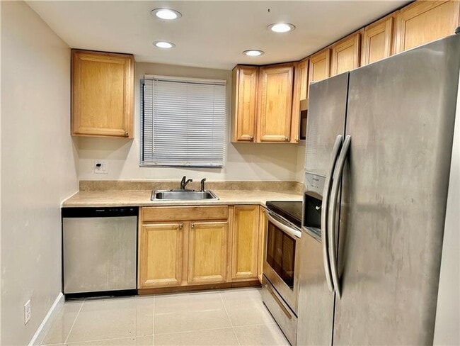 Building Photo - 1285 S Flagler Ave Unit 204 Rental
