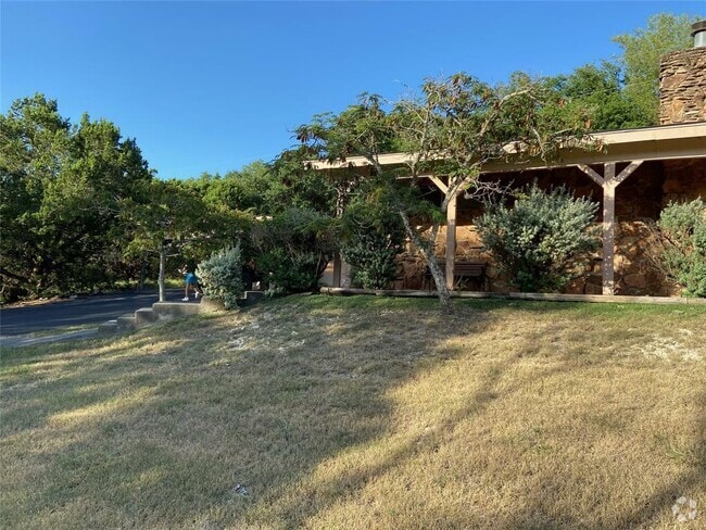 Building Photo - 1058 Lonesome Rental