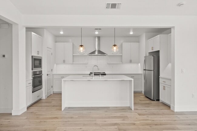 Building Photo - Beautiful home in "Canyon at the Ranch" 5 ...