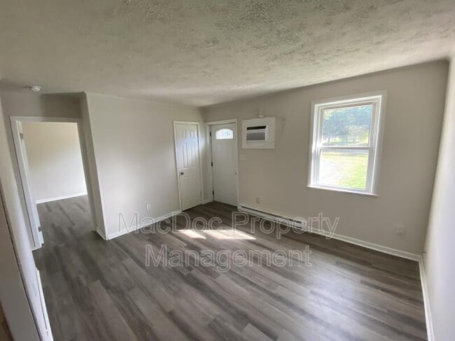 Photo - 114-116 Loch Lane Drive Apt 8 Unidad 8