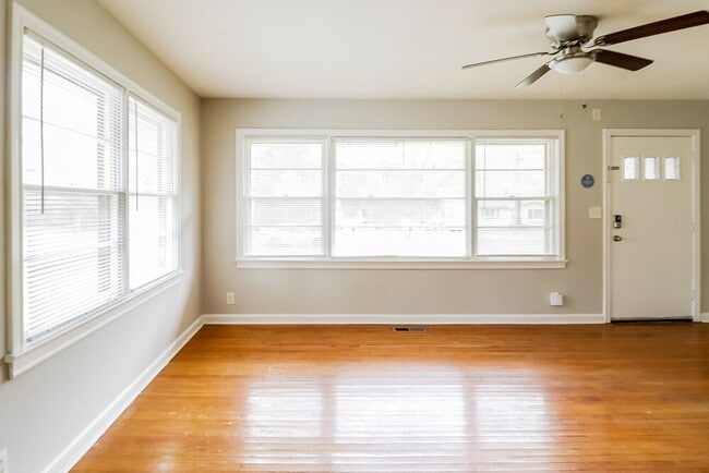 Photo - 433 Orchid Rd