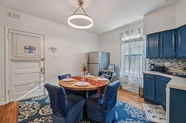 Photo - 5017 N Meade Ave Unit 1