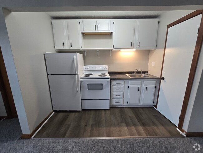 Building Photo - 11 N Lake St Unit 1 Rental