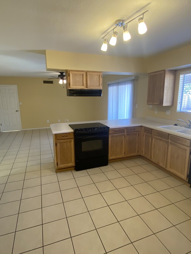 Photo - 3514 E Diamond Ave