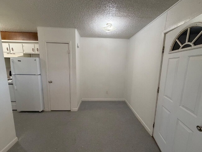 Photo - MOVE IN SPECIAL- Cozy 1-Bedroom Unit in Lubbock – Ideal for Urban Living! Unit #11