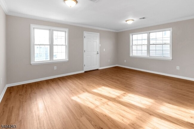 Building Photo - 139 Inslee Pl Unit 2