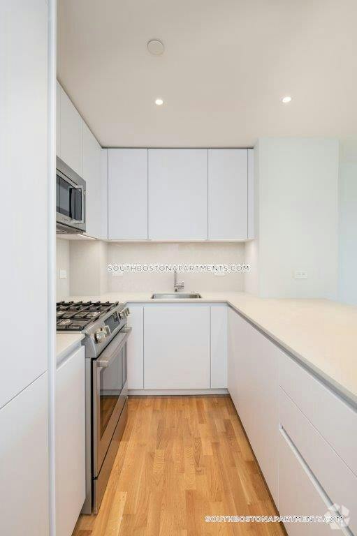 Building Photo - 1410 Columbia Rd Unit 15J Rental